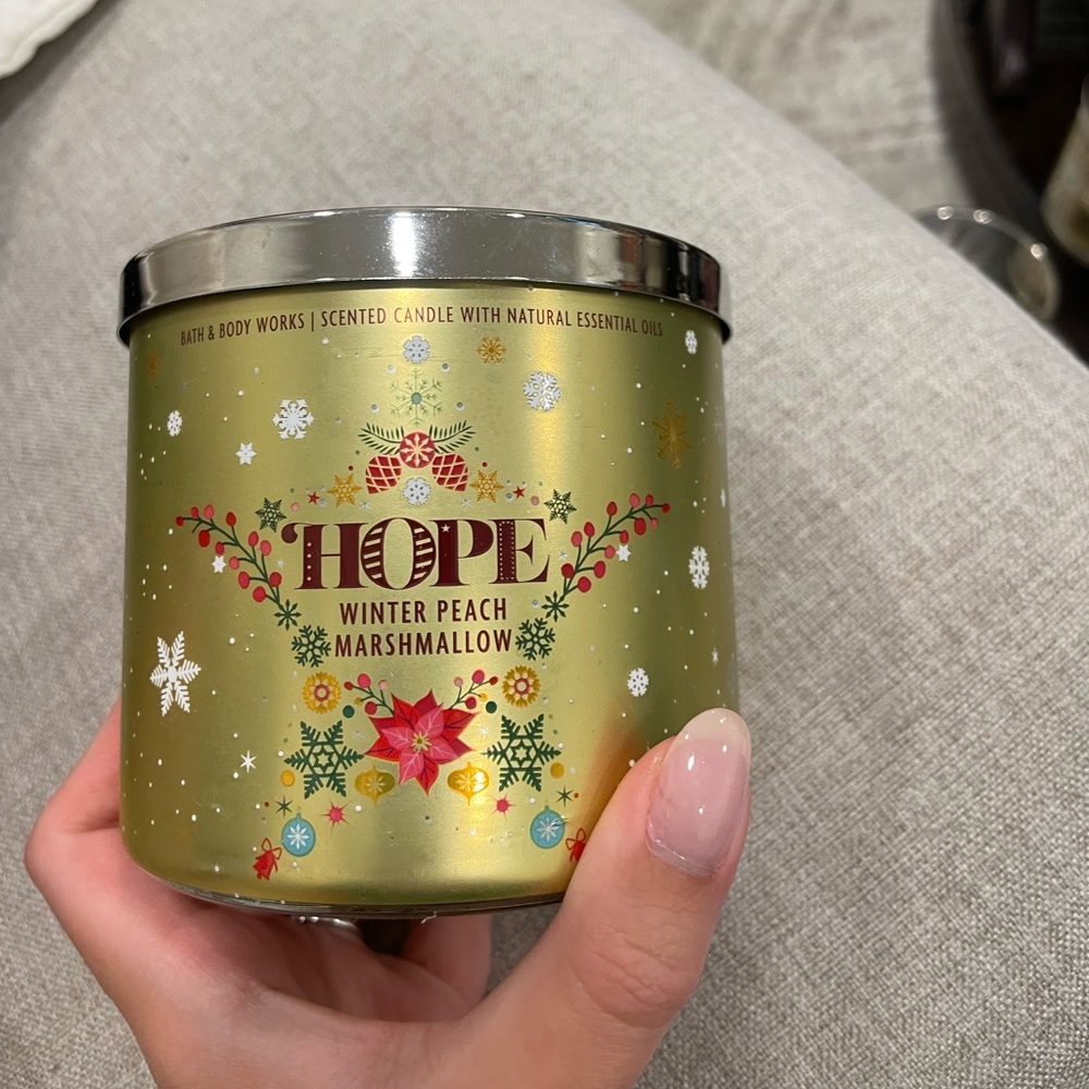 Brand new Winter Peach Marshmallow 3 wick candle!